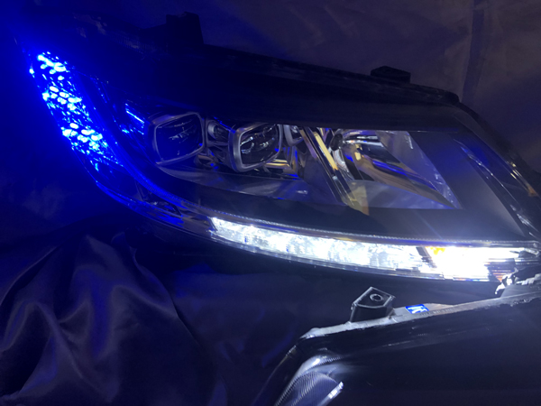 ワンオフ加工 RC オデッセイ シーケンシャルウインカー&白LED切り替え&青LED増設 仕様 純正加工 ドレスアップヘッドライト