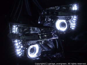 ZRR 70系 VOXY ヴォクシー 後期 HID車用　純正ブラックインナーベース　白色イカリング＆増設高輝度LED 仕様