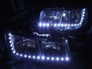 ヘッドライト現物加工　シボレーエクスプレス　インナーブラック塗装&LEDイカリング
