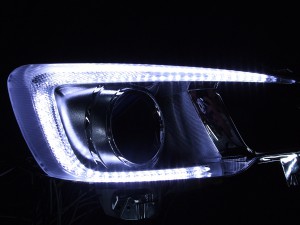 ヘッドライト現物加工　レヴォーグ　LED