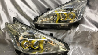 プリウスアルファヘッドライト殻割りブラキッシュレッドマイカ3R0塗装済 ソフト99 ボデーペン（スプレー塗料） T-092 【トヨタ/レクサス