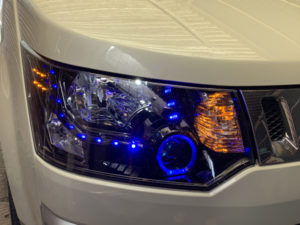 ワンオフ加工 デリカ D5 インナーブラック塗装＆青LEDイカリング＆青橙LED増設＆プロジェクター内アクアブルーLED埋め込み 仕様 純正加工品 ドレスアップ ヘッドライト