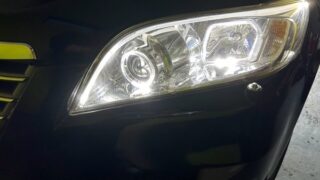 トヨタ　ヴァンガード　左ヘッドライトHID ユニット　純正部品　型式ACA33W トヨタ ヴァンガード 左ヘッドライトHID ユニット 純正部品 型式