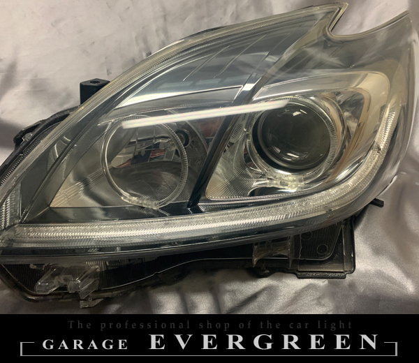 ワンオフ加工 30プリウス 後期 HID用 LEDイカリング&純正ポジション部紫LED打ち替え 仕様 純正加工 ドレスアップ ヘッドライト