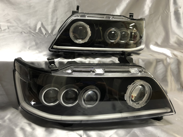 C35 ローレル 後期 メダリスト 単眼&3連プロジェクター移植&シーケンシャルウインカー&RGBフルカラーLEDプロジェクター&インナー塗装 仕様 純正加工品 ドレスアップ ヘッドライト